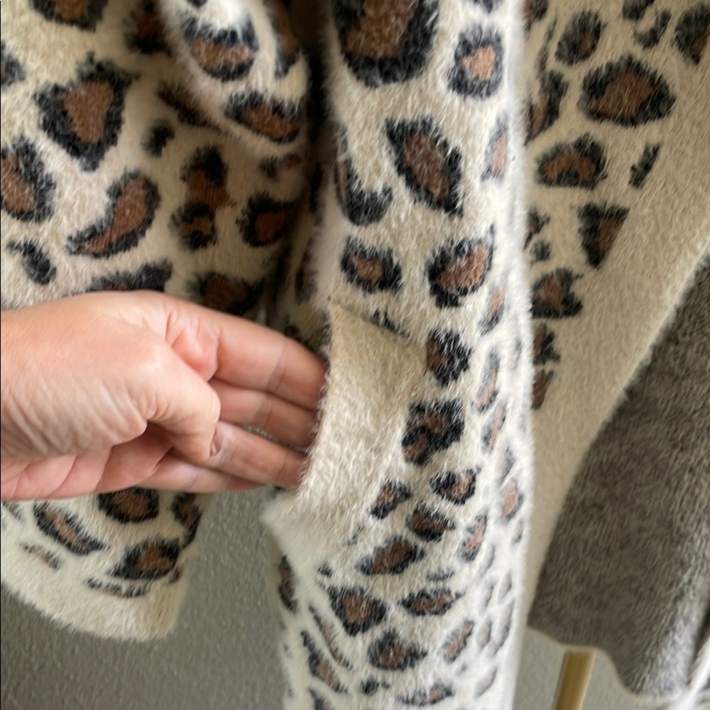 Michelle Nicole Teddy Jacket in Brown and cream cheetah with Plush Textu… - Picture 2 of 8